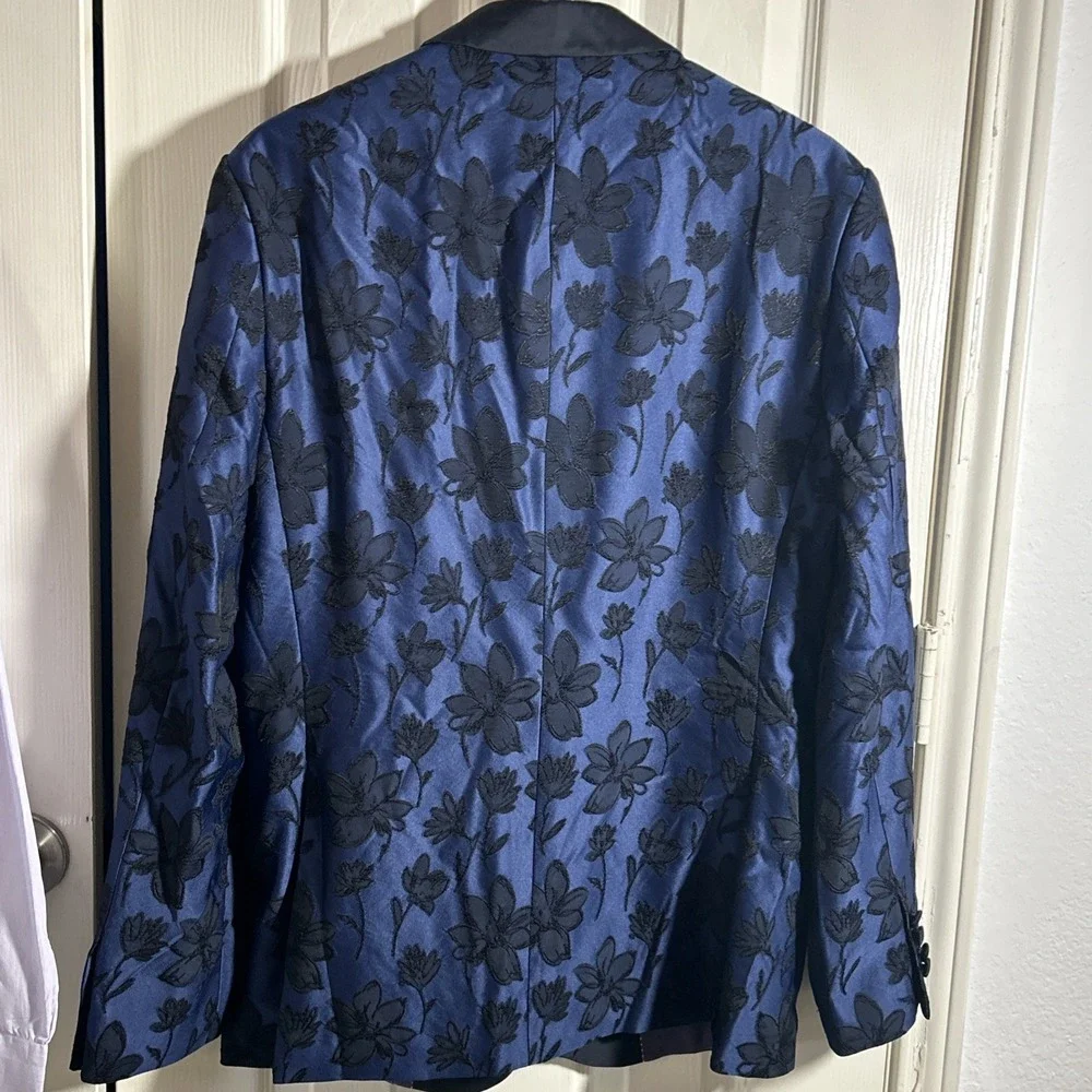 Berragamo Elegant Big Shawl Lapel‎ Mens Blue/Black Embroidered Blazer 40R